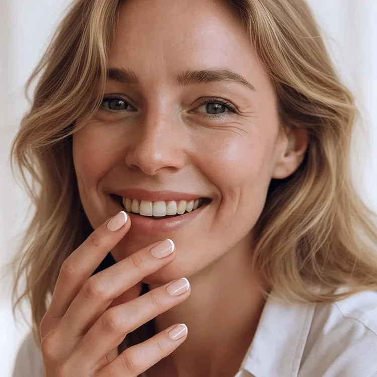 Salon-Quality Nails. Zero Fuss. - Delune 